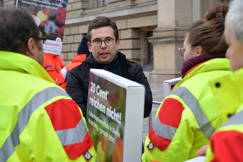 20231117_KatSchutz_DemoRostlaubenaktionIII_c-DRK_Charlotte_Knust.jpg