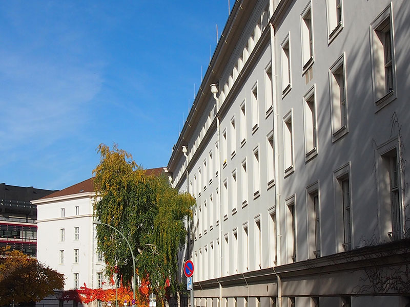 Sachbeschädigung im ehemaligen Rathaus Wilmersdorf