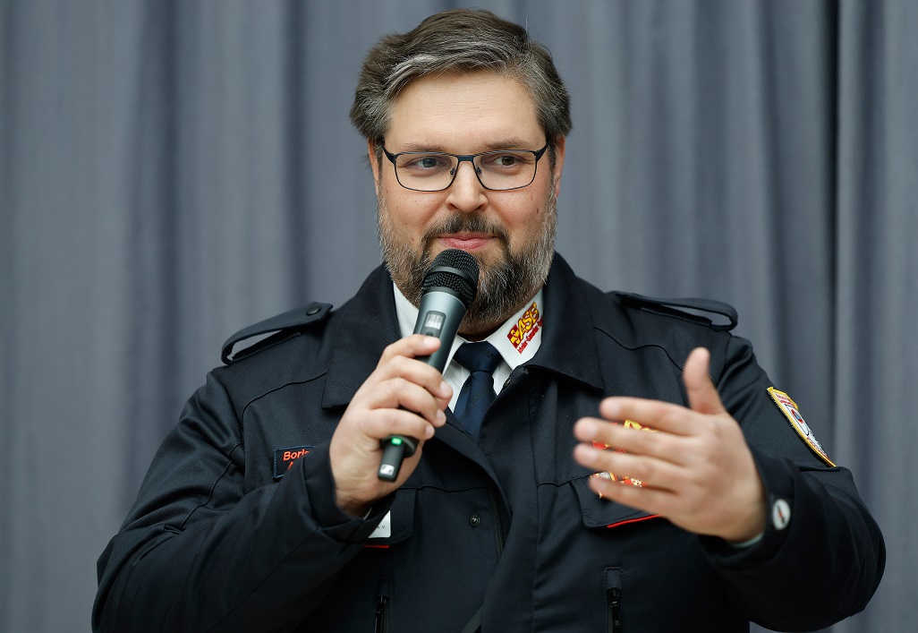 EhrenamtsnadelncHolgerGross.jpg
