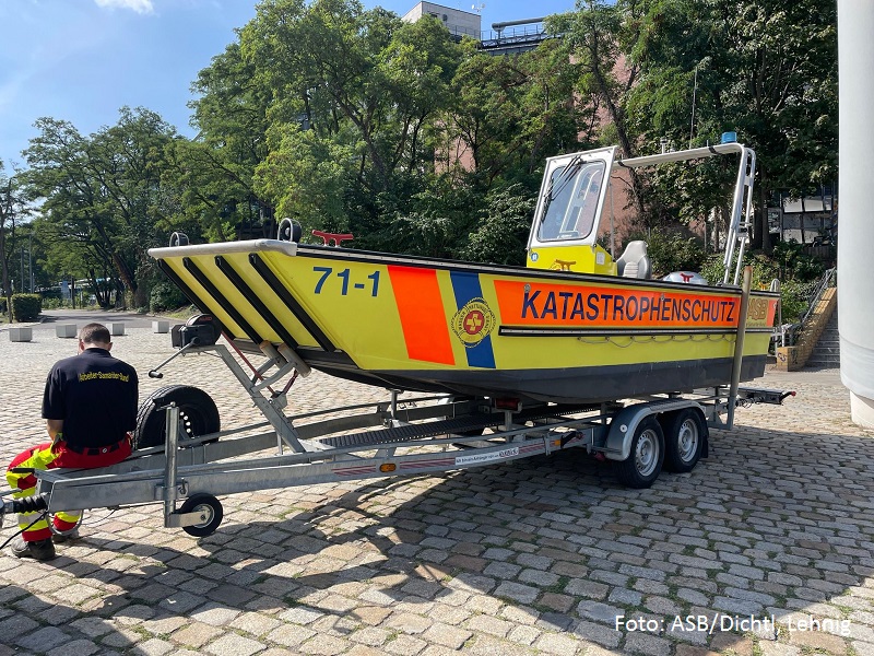 20220905_Hochwasserboot_c-ASV-Dichtl-Lehnig.jpg