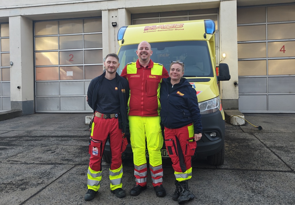 „Voneinander lernen!“: Als „Sani“ in Berlin im Einsatz