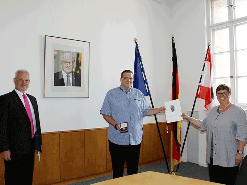 Ehrenzeichen der Sonderstufe für Patrick Stoll