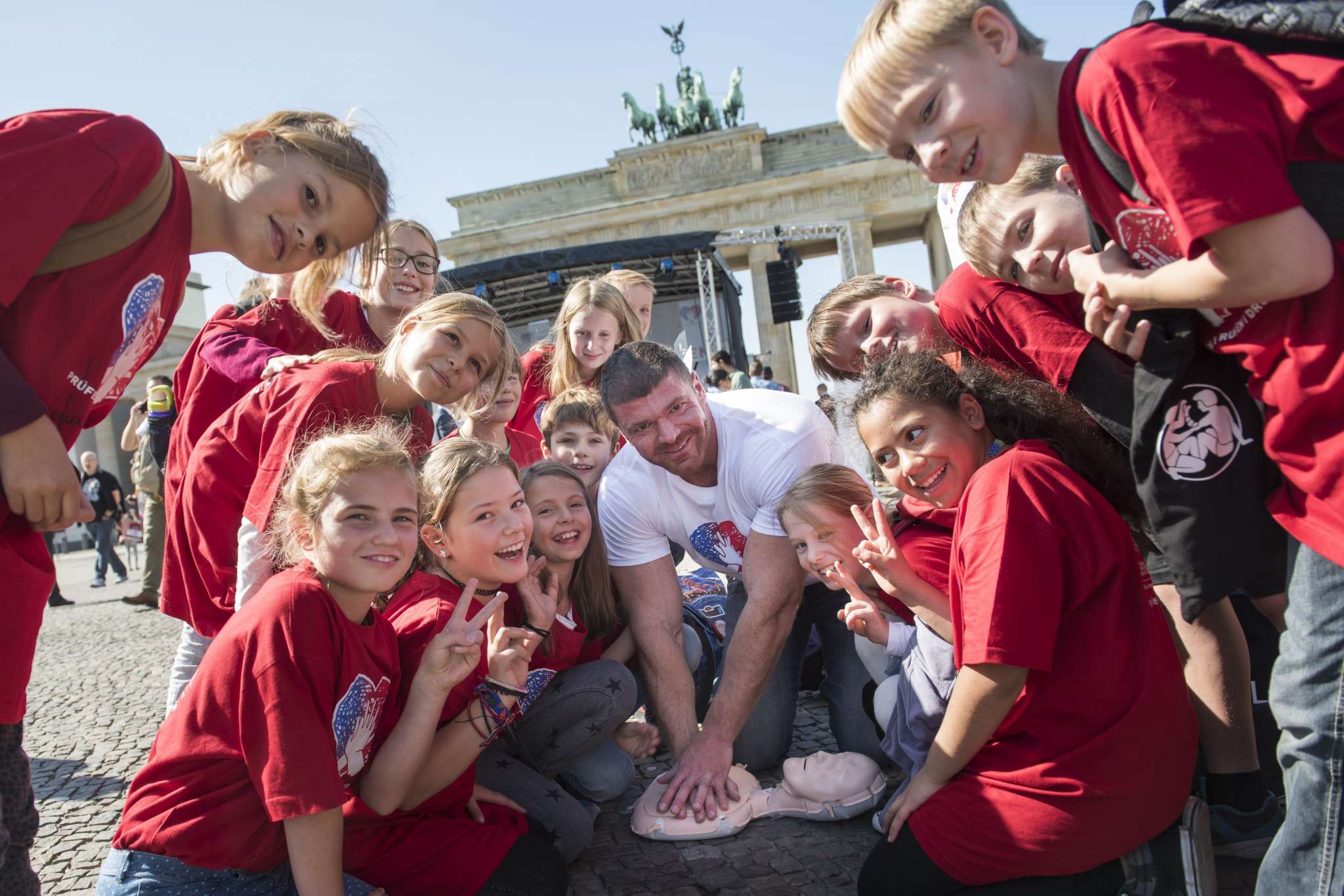 Nationales Aktionsbündnis Wiederbelebung startet am Brandenburger Tor