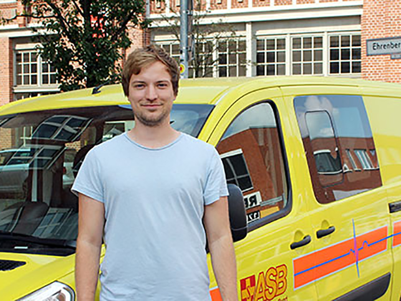 Tag der Ersten Hilfe – Im Gespräch mit Maxim Jastrow aus dem Rettungsdienst des ASB Berlin